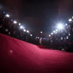تفسير رؤية شخصية مشهورة في المنام